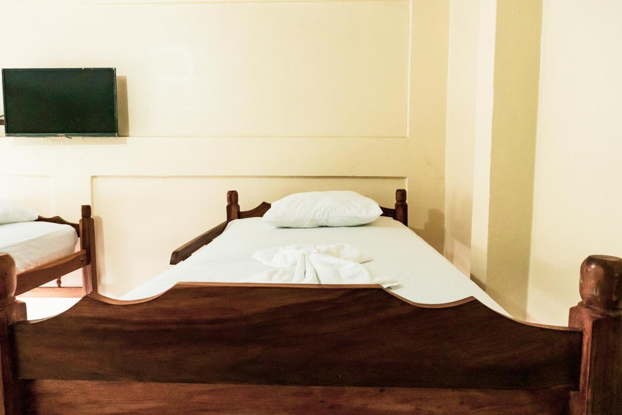 Hostal Eden Мойогальпа Экстерьер фото