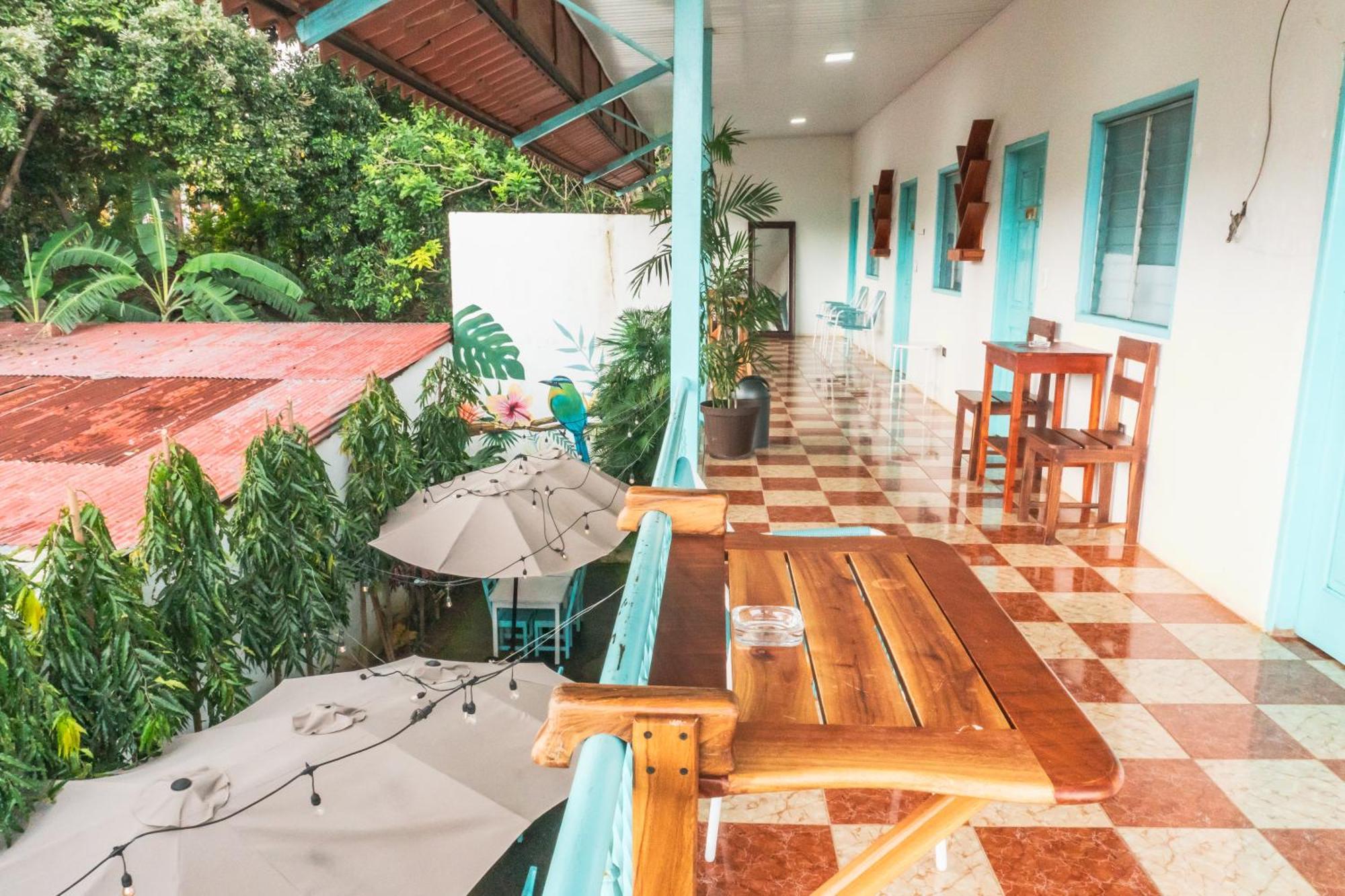 Hostal Eden Мойогальпа Экстерьер фото