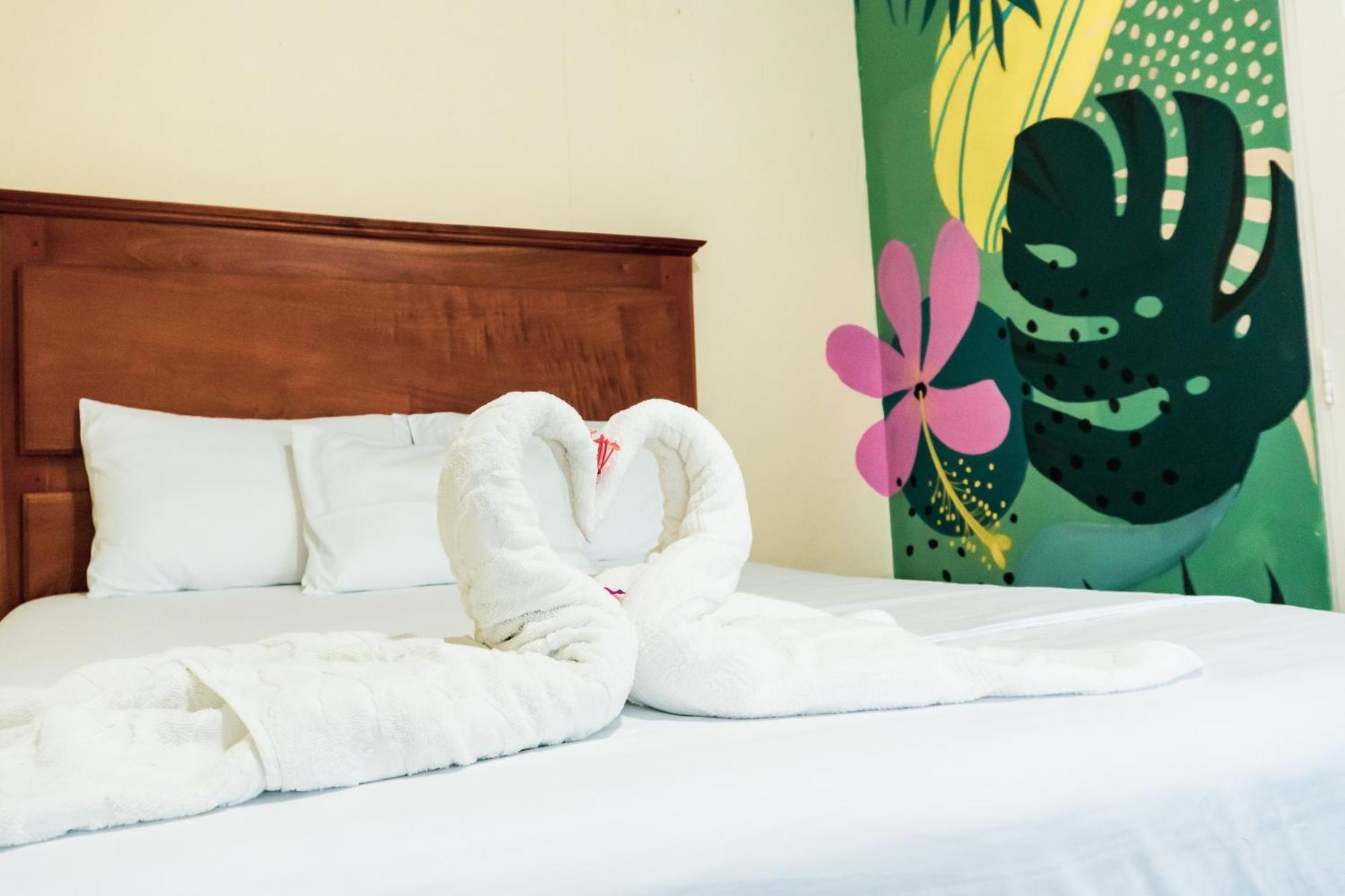 Hostal Eden Мойогальпа Экстерьер фото