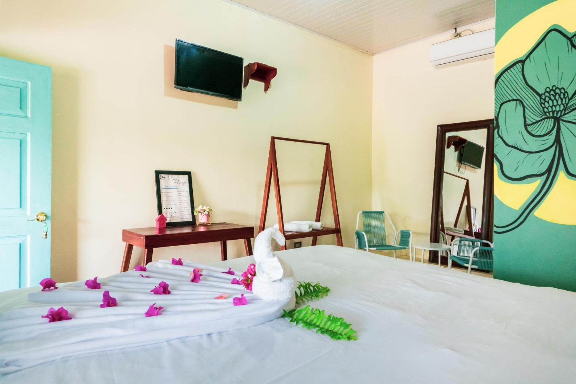 Hostal Eden Мойогальпа Экстерьер фото