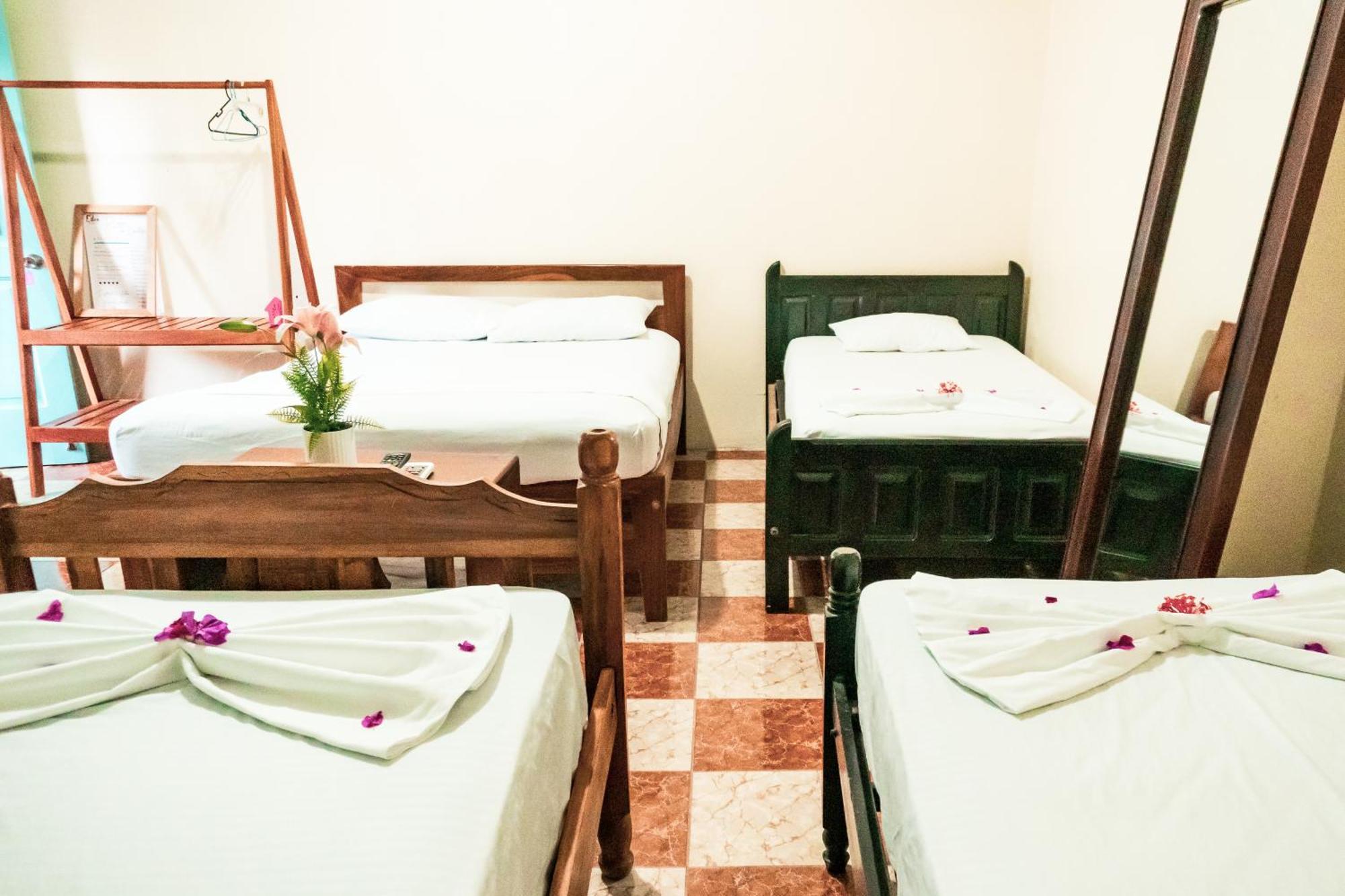 Hostal Eden Мойогальпа Экстерьер фото