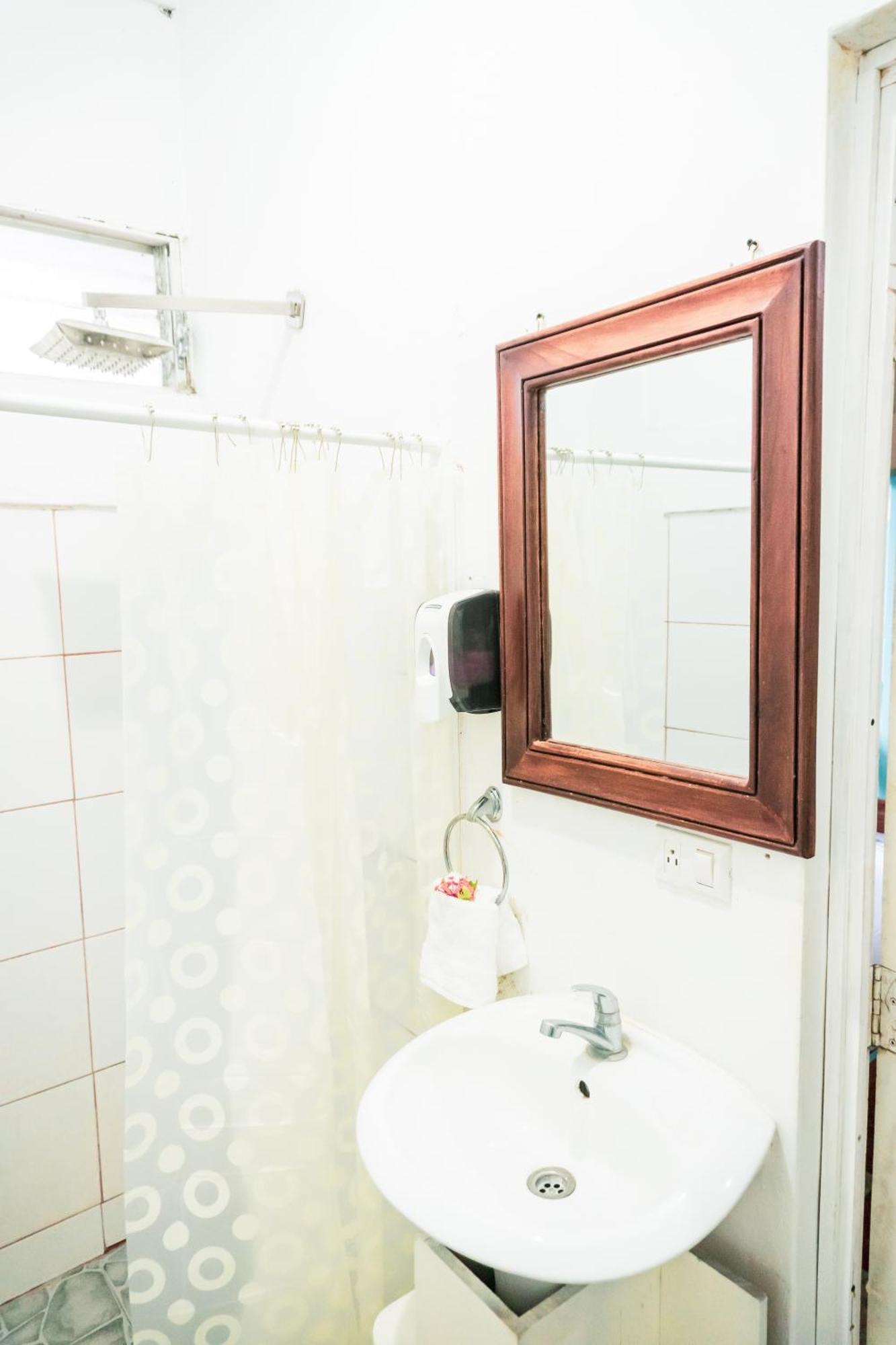 Hostal Eden Мойогальпа Экстерьер фото